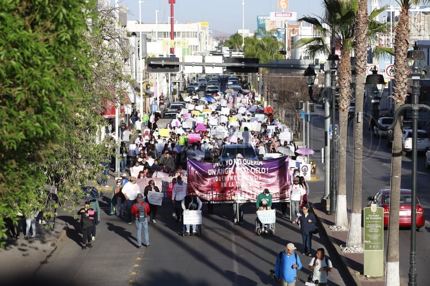 Exigen, con marcha, justicia para víctimas de meningitis en Durango