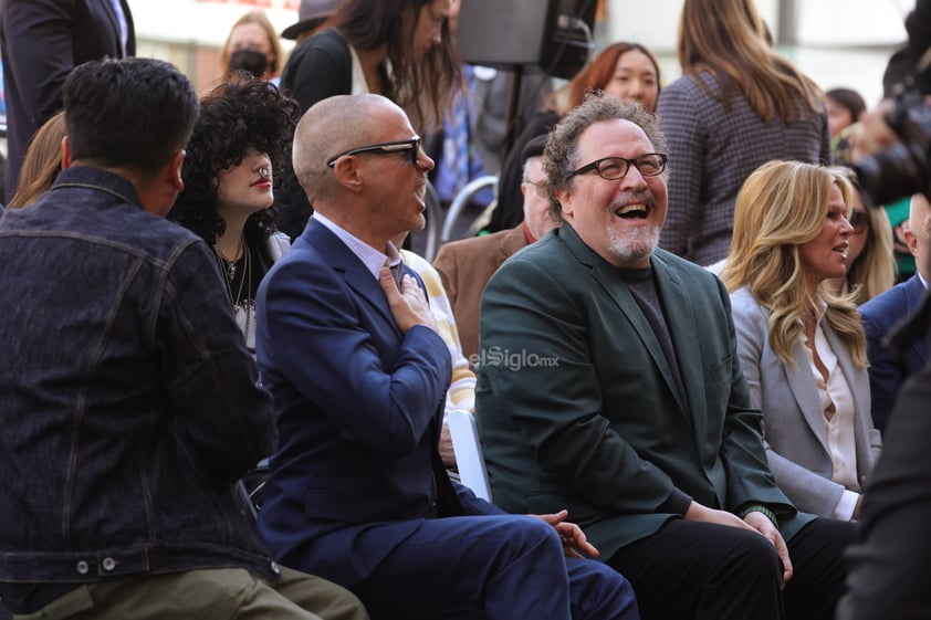 El guionista y director Jon Favreau es honrado con la Estrella del Paseo de la Fama de Hollywood en Hollywood, California, para la categoría de Televisión.