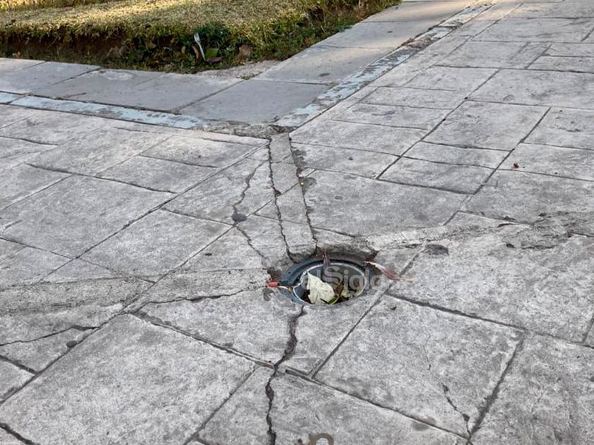 Ciudadanos en redes sociales han destacado el estado de abandono en el que se encuentra Paseo Las Alamedas; basura, grafitti, vandalismo, son la norma del lugar.