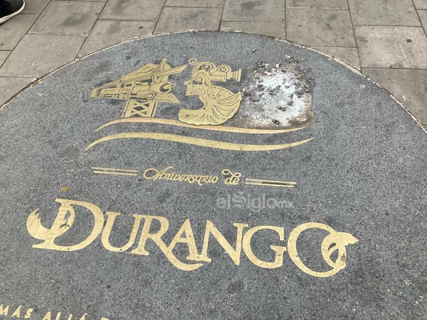 Ciudadanos en redes sociales han destacado el estado de abandono en el que se encuentra Paseo Las Alamedas; basura, grafitti, vandalismo, son la norma del lugar.