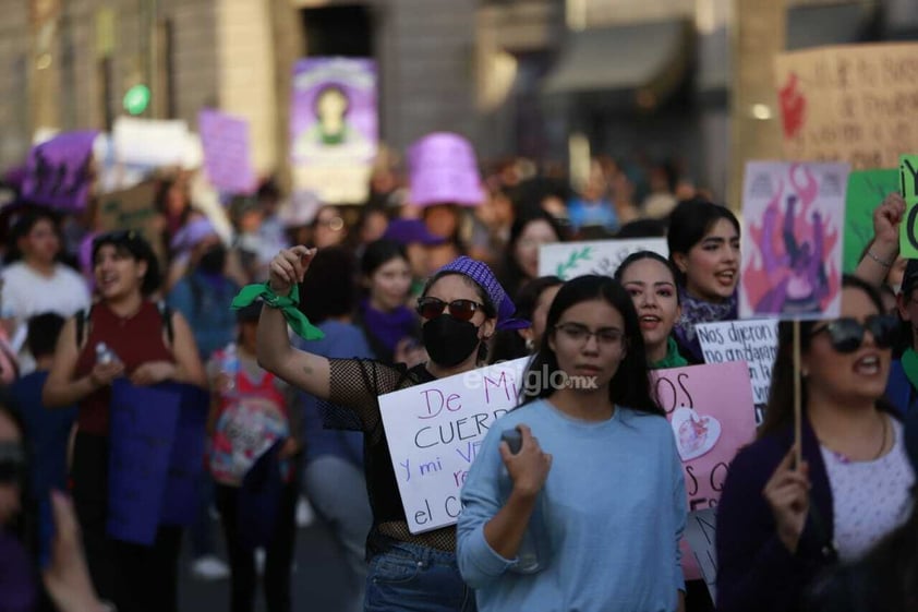 El 8 de marzo, Día Internacional de la Mujer, se llevó a cabo la cuarta marcha feminista en Durango, organizada por diversos colectivos.