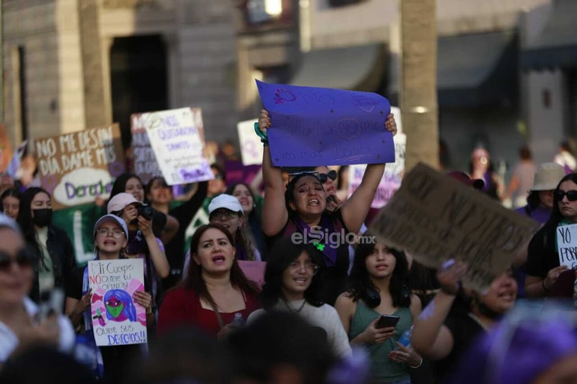 El 8 de marzo, Día Internacional de la Mujer, se llevó a cabo la cuarta marcha feminista en Durango, organizada por diversos colectivos.