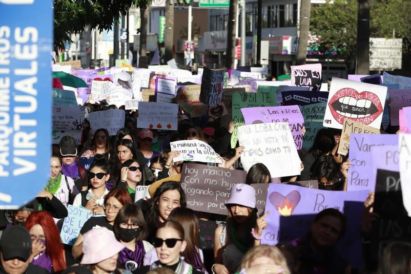 El 8 de marzo, Día Internacional de la Mujer, se llevó a cabo la cuarta marcha feminista en Durango, organizada por diversos colectivos.