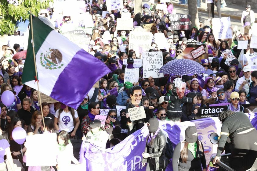 El 8 de marzo, Día Internacional de la Mujer, se llevó a cabo la cuarta marcha feminista en Durango, organizada por diversos colectivos.