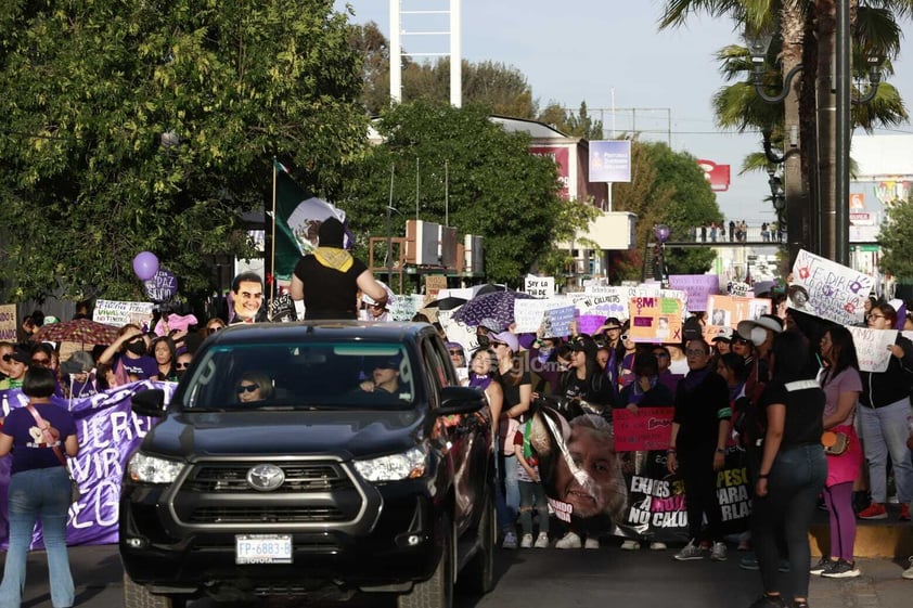 El 8 de marzo, Día Internacional de la Mujer, se llevó a cabo la cuarta marcha feminista en Durango, organizada por diversos colectivos.