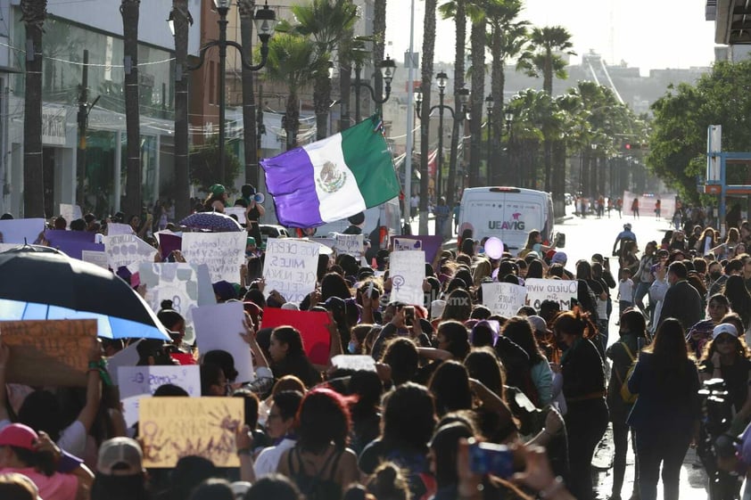 El 8 de marzo, Día Internacional de la Mujer, se llevó a cabo la cuarta marcha feminista en Durango, organizada por diversos colectivos.