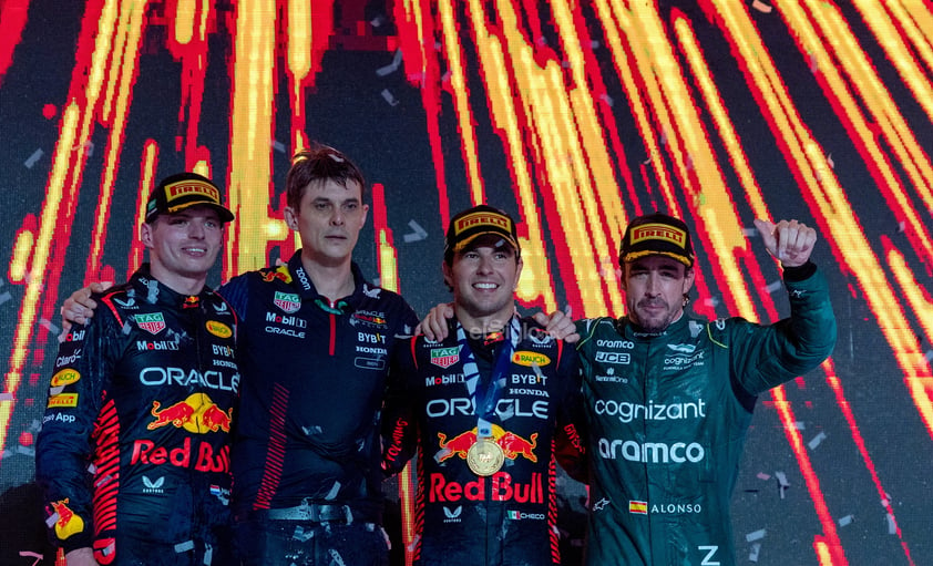 El piloto mexicano 'Checo' Pérez conquistó su primer Gran Premio del año, al llevarse la victoria en el circuito Jeddah Corniche de Arabia Saudita.