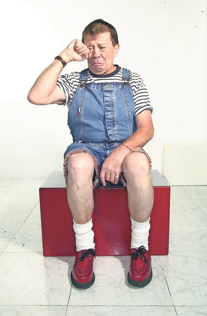 Xavier López 'Chabelo', conocido como 'El amigo de todos los niños', falleció este sábado 25 de marzo de 2023, a los 88 años de edad, según confirmó su familia en redes sociales. 'Esta es una mañana muy triste, Xavier López 'Chabelo', padre, hermano y esposo nos ha dejado de manera súbita, a causa de complicaciones abdominales', escribieron en Twitter.