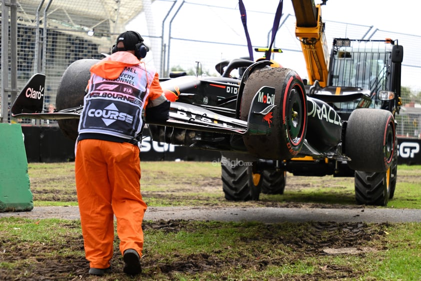 Sergio 'Checo' Pérez enfrenta su primer gran prueba en la temporada 2023 de la Fórmula 1, debido a que para el Gran Premio de Australia el mexicano largará desde la vigésima posición debido a que tuvo que abandonar la qualy por algunos detalles en su RB19, hecho que hizo explotar al piloto de Red Bull.