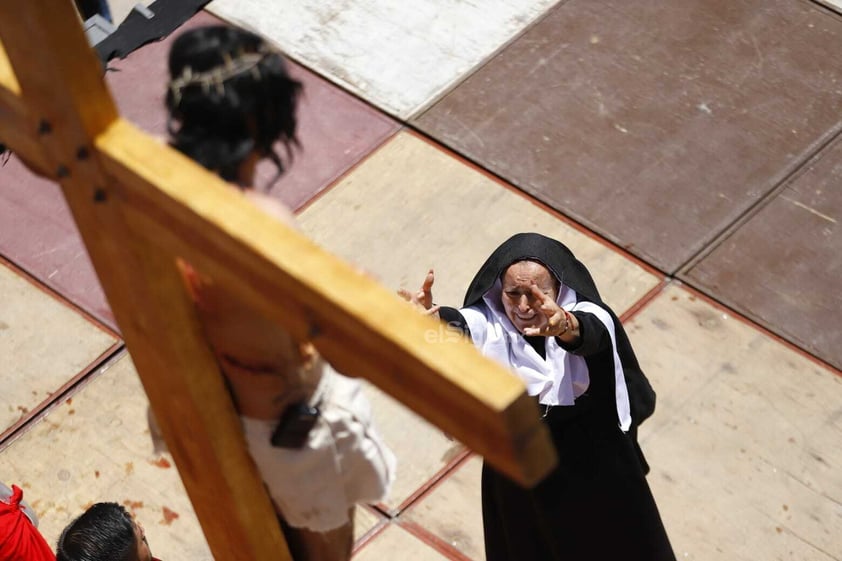 El templo de Los Ángeles realizó viacrucis viviente, es su edición 48.