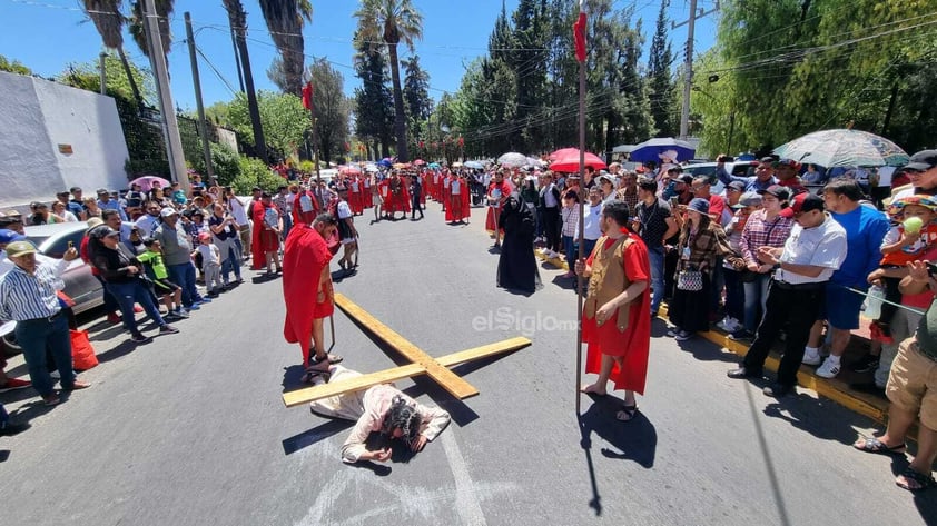 El templo de Los Ángeles realizó viacrucis viviente, es su edición 48.