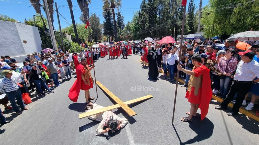 El templo de Los Ángeles realizó viacrucis viviente, es su edición 48.