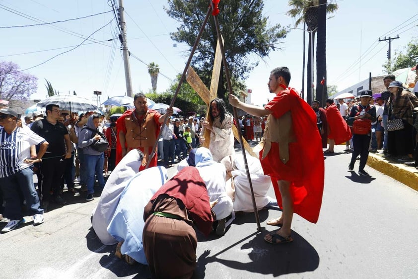 El templo de Los Ángeles realizó viacrucis viviente, es su edición 48.