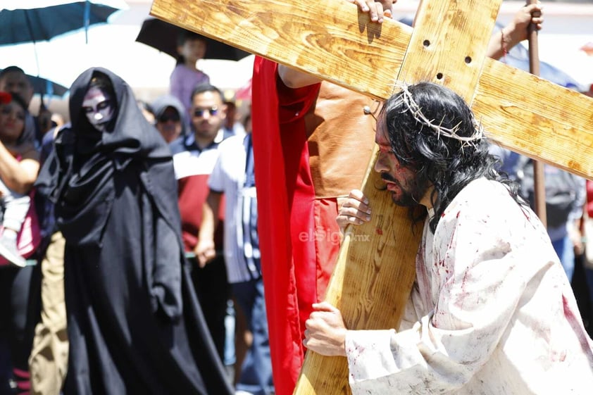 El templo de Los Ángeles realizó viacrucis viviente, es su edición 48.