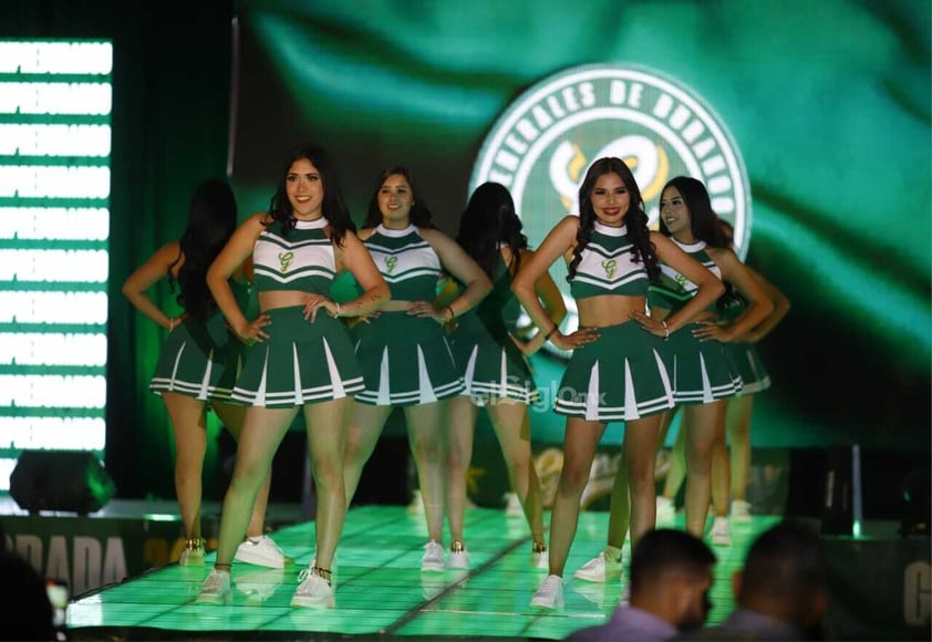 En un evento lleno de sorpresas, la Tropa Villista sorprendió con su nuevo uniforme, pero también con la presentación de las nuevas Adelitas, las mejoras que implementaron en el “Cuartel” y el calendario oficial.