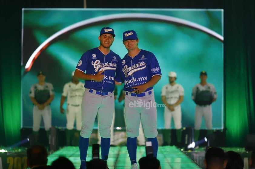 En un evento lleno de sorpresas, la Tropa Villista sorprendió con su nuevo uniforme, pero también con la presentación de las nuevas Adelitas, las mejoras que implementaron en el “Cuartel” y el calendario oficial.