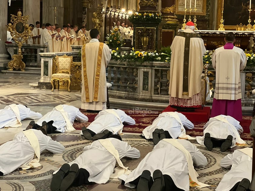 Ordenan a sacerdotes duranguenses en Roma