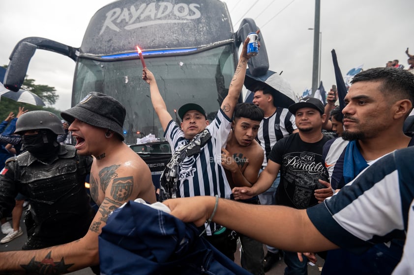 La gente quería ver al súper líder mostrando su poder en Liguilla y apareció. “Que sepan que salimos a ganar” indica el himno al cual Rayados le hizo honor esta noche en el Estadio BBVA sellando su boleto las semifinales del Clausura 2023.