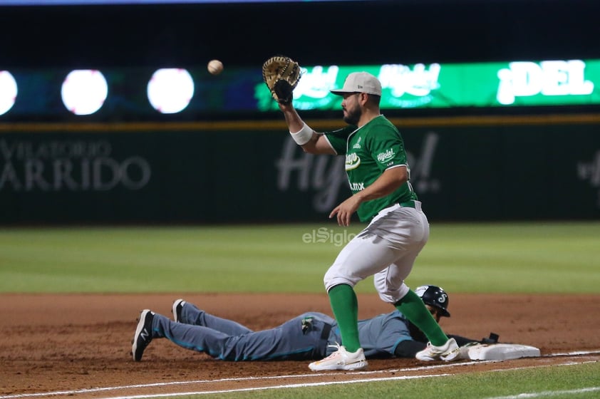 Primer juego de la serie entre Saraperos de Saltillo vs Generales de Durango