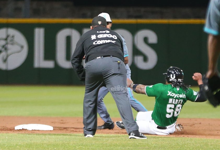 Primer juego de la serie entre Saraperos de Saltillo vs Generales de Durango