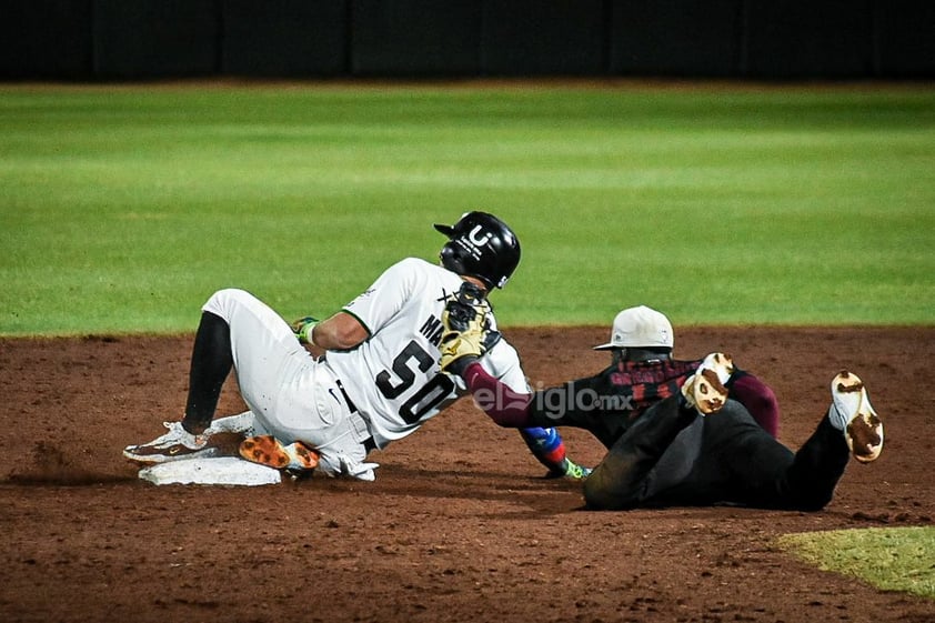 Con 10 carreras en las últimas tres entradas, Algodoneros de Unión Laguna se impuso 13-6 a Generales de Durango, con lo que emparejaron la serie.