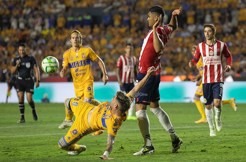 Esta noche en el Volcán se puso en marcha el primero de los dos capítulos llamados final de la Liga MX.