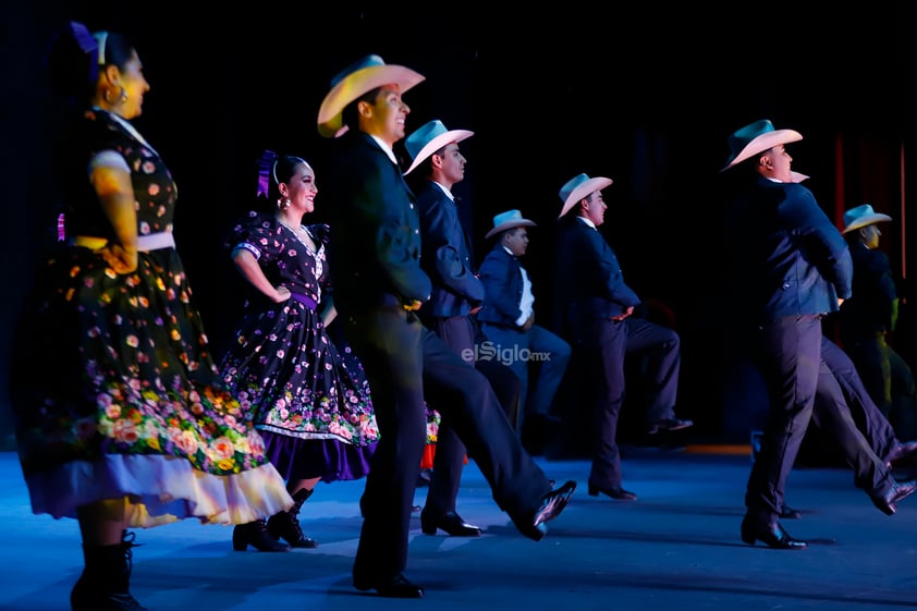 ¡El escenario ya está lleno de color y magia! Kicham 2023 se presentó en el Teatro Ricardo Castro