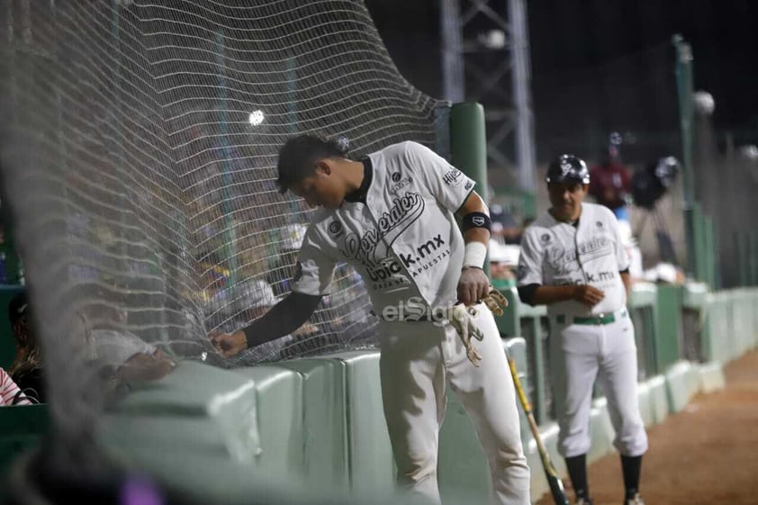 Primer juego de la serie entre Rieleros de Aguascalientes vs. Generales de Durango