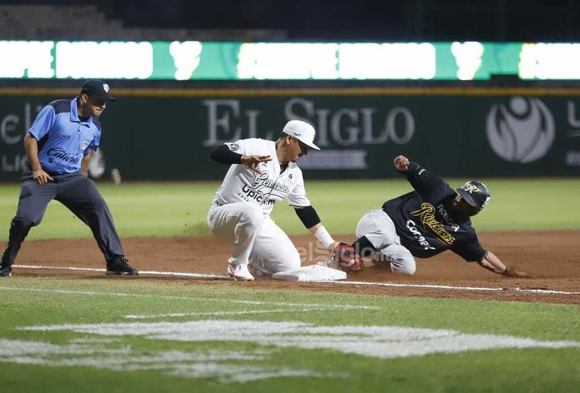 Primer juego de la serie entre Rieleros de Aguascalientes vs. Generales de Durango