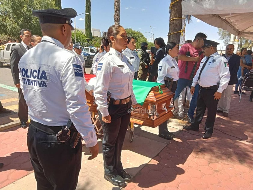 Realizan homenaje a policía municipal caído en cumplimiento de su deber.