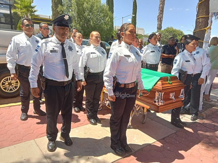 Realizan homenaje a policía municipal caído en cumplimiento de su deber.