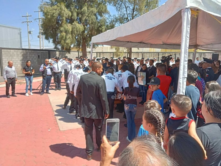 Realizan homenaje a policía municipal caído en cumplimiento de su deber.