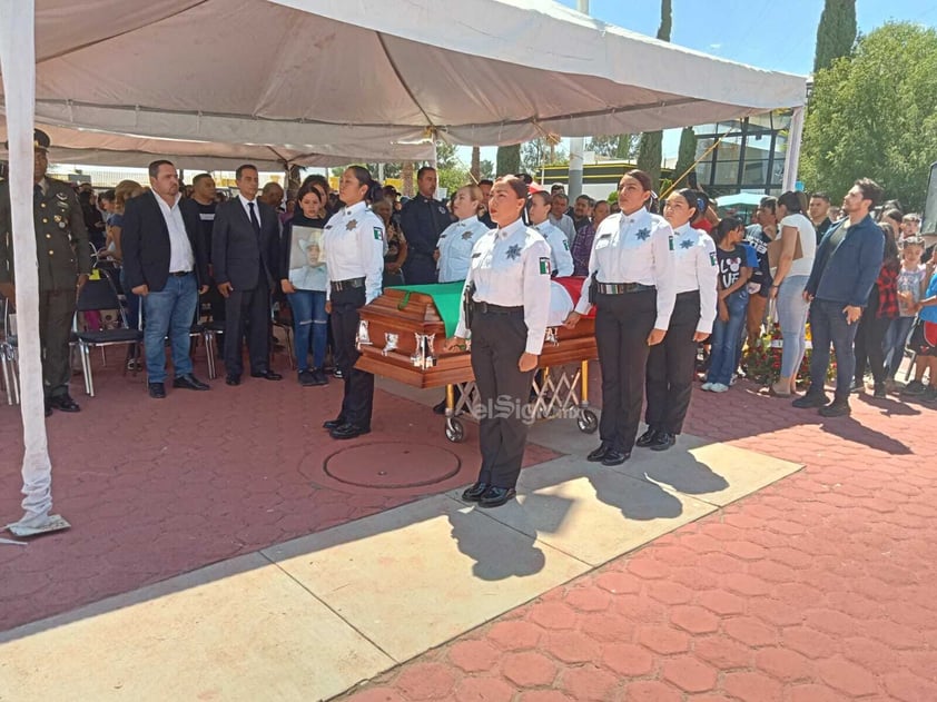 Realizan homenaje a policía municipal caído en cumplimiento de su deber.