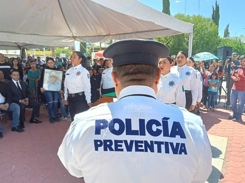 Realizan homenaje a policía municipal caído en cumplimiento de su deber.