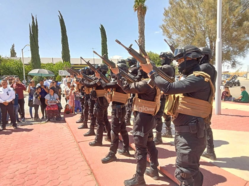 Realizan homenaje a policía municipal caído en cumplimiento de su deber.