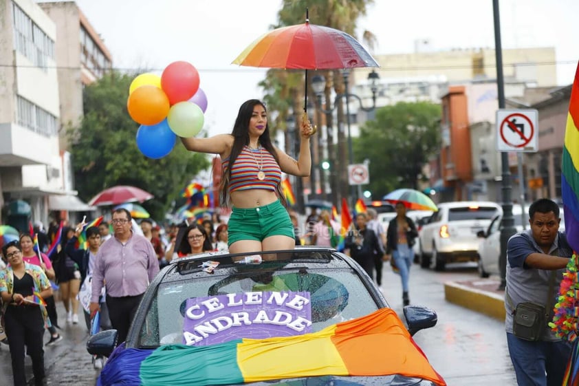 El domingo se llevó a cabo la marcha del orgullo LGBTIQ+ por las calles principales de la ciudad de Durango.