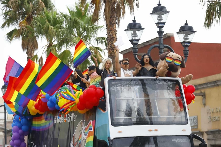 El domingo se llevó a cabo la marcha del orgullo LGBTIQ+ por las calles principales de la ciudad de Durango.