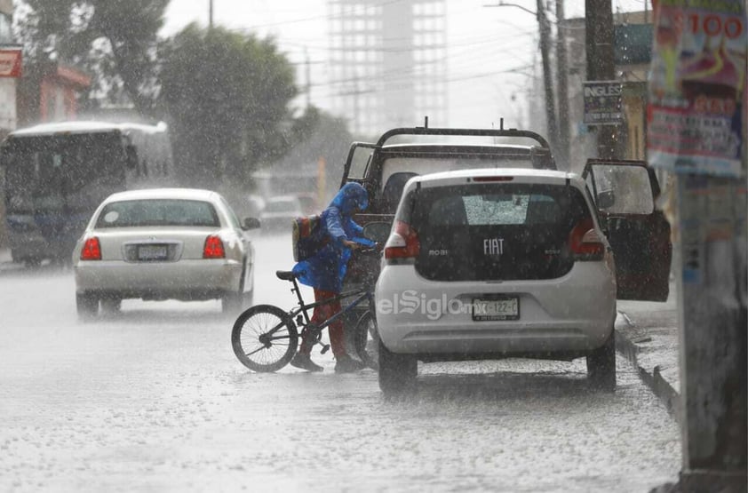 Tras las lluvias registradas esta tarde en la ciudad de Durango, se activó el comando de incidentes.