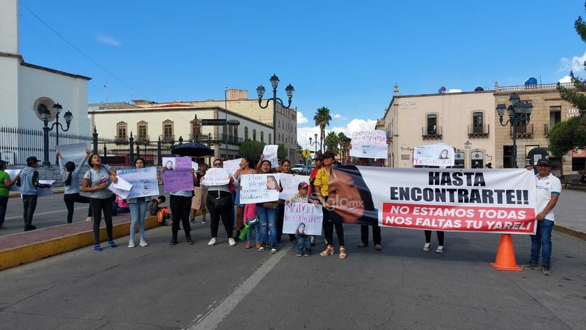 A casi un mes de la desaparición de la joven Yareli, familiares y amigos externaron su temor, porque no hay avances en las investigaciones sobre su caso en Durango