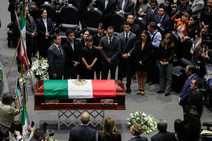 La Cámara de Diputados recibió por última vez a Don Porfirio Muñoz Ledo, quien falleció este domingo a dos semanas de cumplir 90 años de edad.