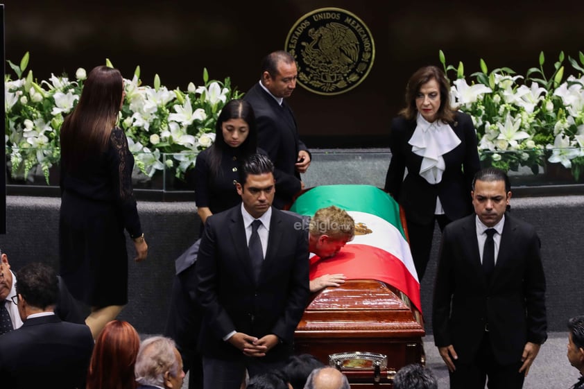 La Cámara de Diputados recibió por última vez a Don Porfirio Muñoz Ledo, quien falleció este domingo a dos semanas de cumplir 90 años de edad.