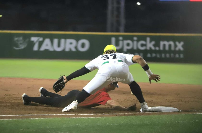 Piratas vs Generales / Juego 01 / Estadio Fco. Villa