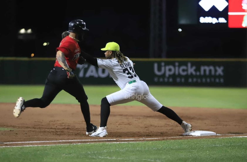 Piratas vs Generales / Juego 01 / Estadio Fco. Villa