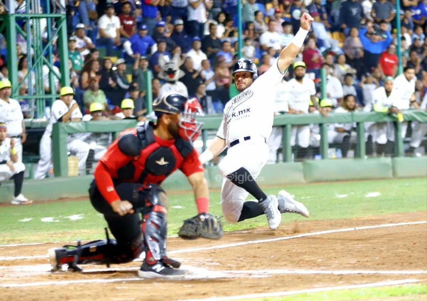 Piratas vs Generales / Juego 01 / Estadio Fco. Villa