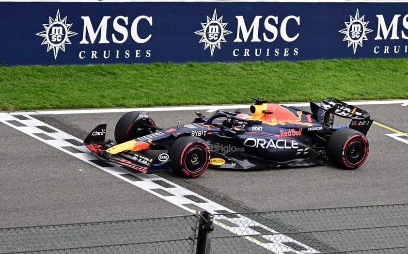 El neerlandés Max Verstappen fortaleció aún más su liderato en el Mundial de Fórmula Uno al encabezar un nuevo doblete de Red Bull junto a su compañero, el mexicano Sergio Pérez, en el Gran Premio de Bélgica, que se disputó este domingo en el circuito de Spa-Francorchamps; donde el doble campeón mundial español Fernando Alonso (Aston Martin) acabó quinto.