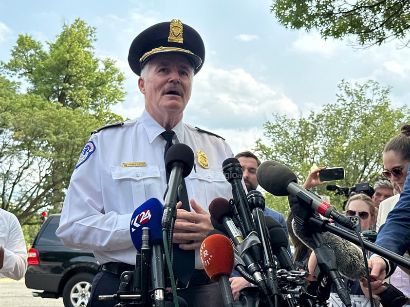 Las oficinas del Senado de Estados Unidos se preparan para volver a la normalidad tras una falsa alarma de tiroteo en sus inmediaciones, informó este miércoles la Policía del Capitolio en un comunicado.