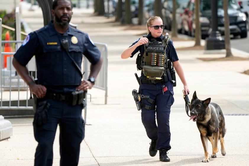 Las oficinas del Senado de Estados Unidos se preparan para volver a la normalidad tras una falsa alarma de tiroteo en sus inmediaciones, informó este miércoles la Policía del Capitolio en un comunicado.