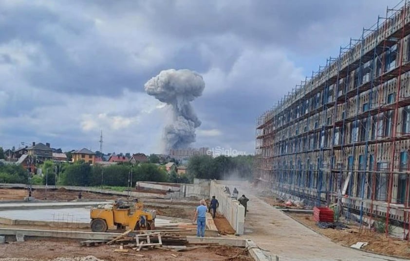 El número de heridos en la explosión ocurrida en una fábrica de material óptico y electrónico de Sérguiev Posad, a 75 kilómetros al norte de Moscú, ascendió este miércoles a 52 personas, según las autoridades locales.