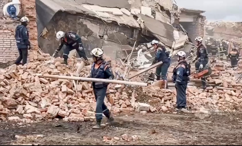 El número de heridos en la explosión ocurrida en una fábrica de material óptico y electrónico de Sérguiev Posad, a 75 kilómetros al norte de Moscú, ascendió este miércoles a 52 personas, según las autoridades locales.