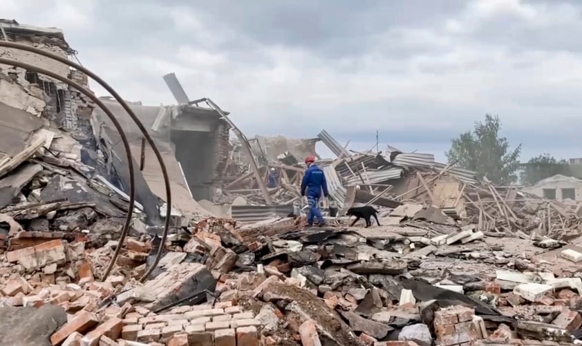 El número de heridos en la explosión ocurrida en una fábrica de material óptico y electrónico de Sérguiev Posad, a 75 kilómetros al norte de Moscú, ascendió este miércoles a 52 personas, según las autoridades locales.